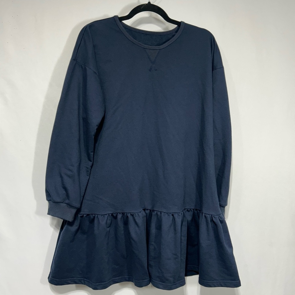 Navy woman’s swing dress/top. Casual for over leggings or wear as a dress. Large